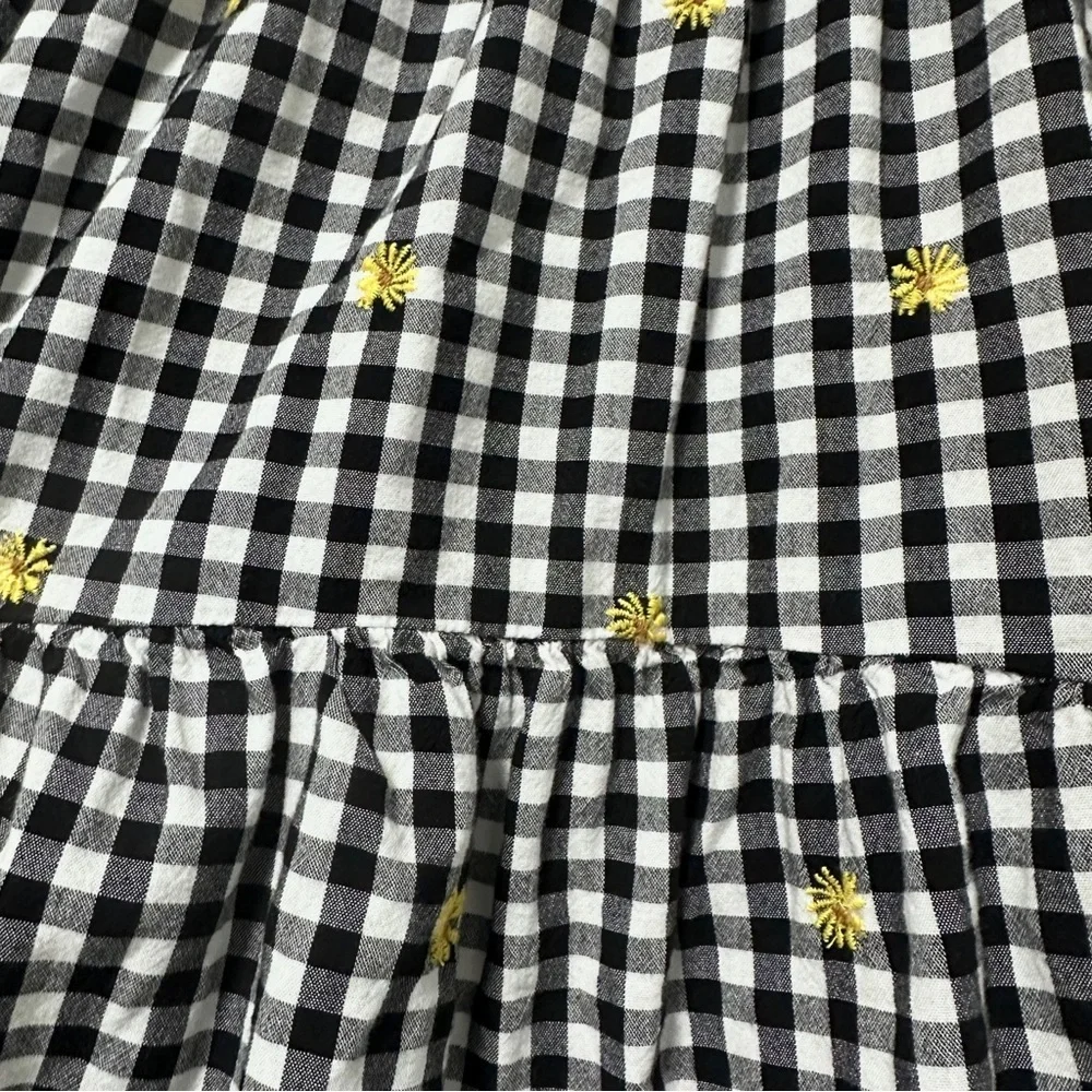 Old Navy black white